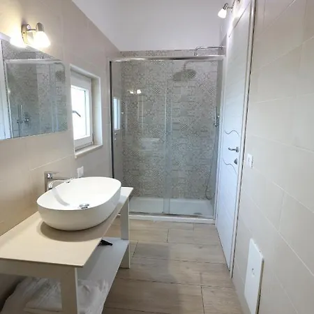 Nocleg ze śniadaniem Oliveto 4*